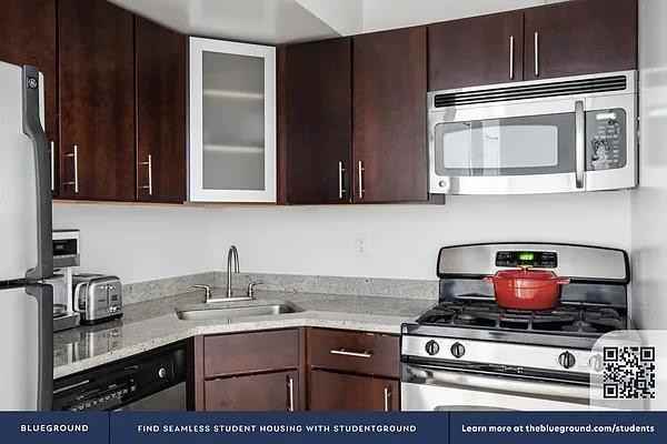 W 24th St #7L - Photo 6 of 20