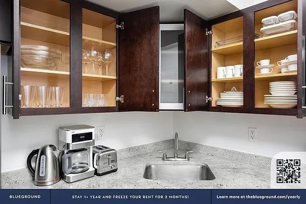 W 24th St #7L - Photo 7 of 20