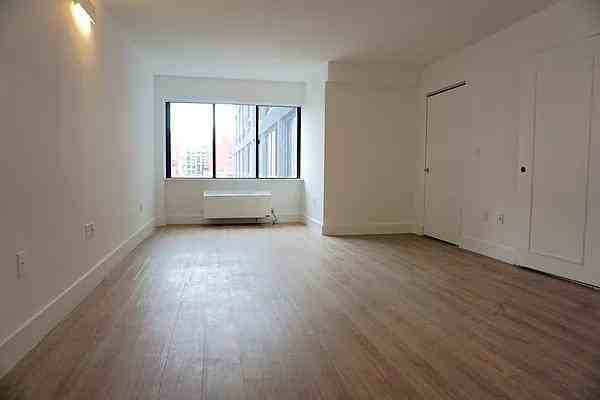 W 24th St #9O - Photo 2 of 20