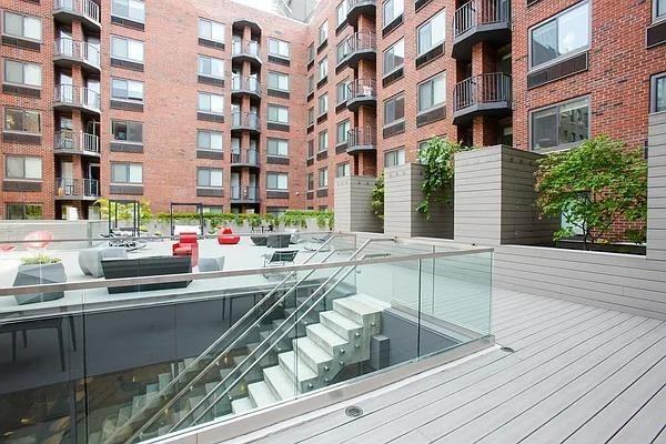 W 15th St #106 - Photo 5 of 9