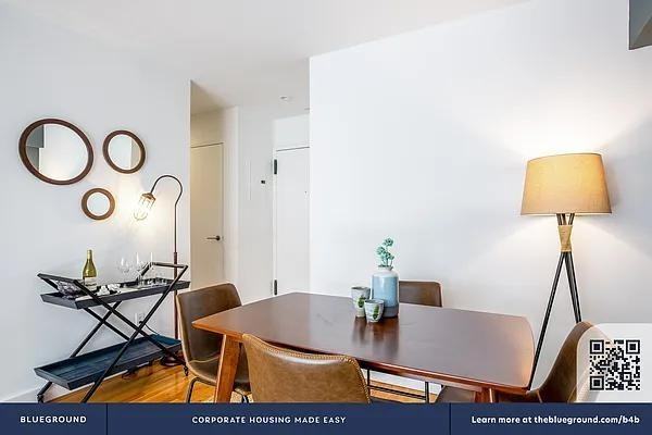 W 15th St #205 - Photo 5 of 20