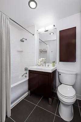 W 21st St #1207 - Photo 4 of 16