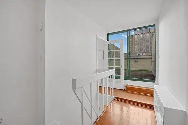 E 22nd St #6O - Photo 4 of 13