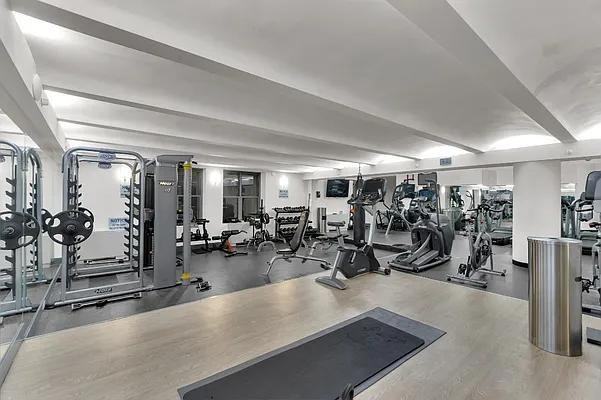 E 22nd St #01D - Photo 5 of 20