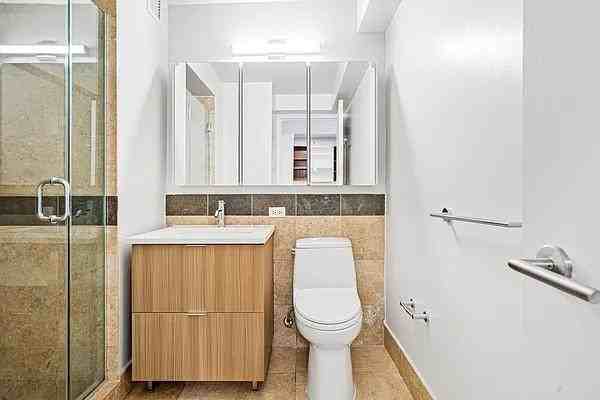 W 15th St #08K - Photo 7 of 20