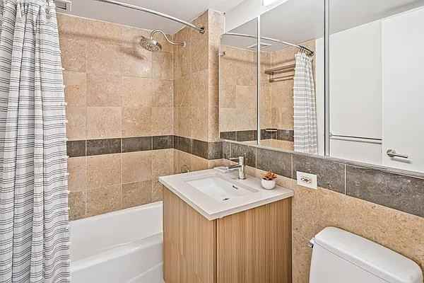 W 15th St #12G - Photo 5 of 20