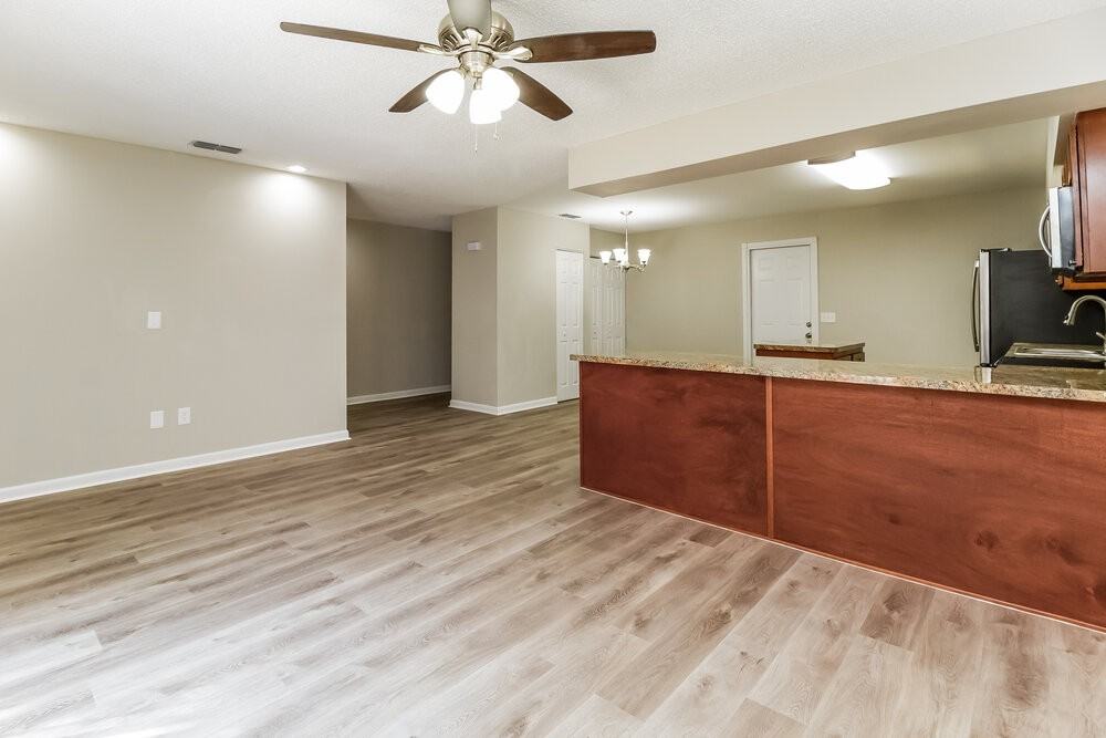 188 Ronnie Dr - Photo 4 of 16