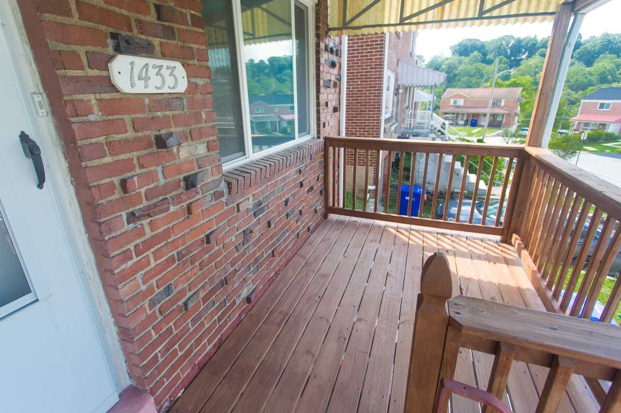 1433 Perri Drive - Photo 3 of 24