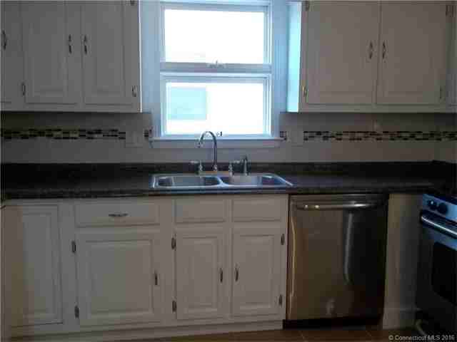 218 Park St - Photo 2 of 31