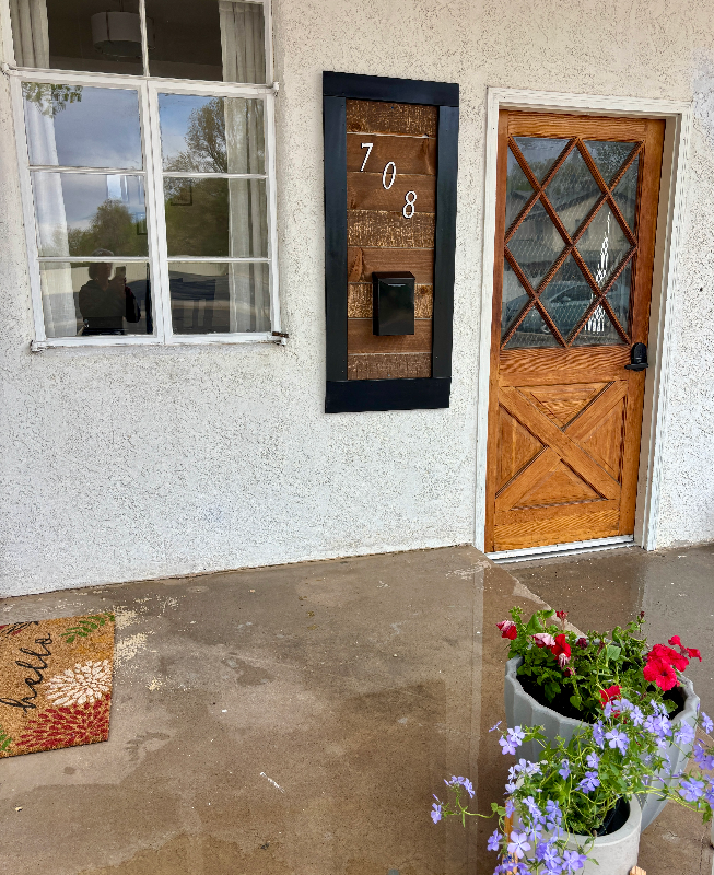 708 N Monterey Ave - Photo 5 of 10