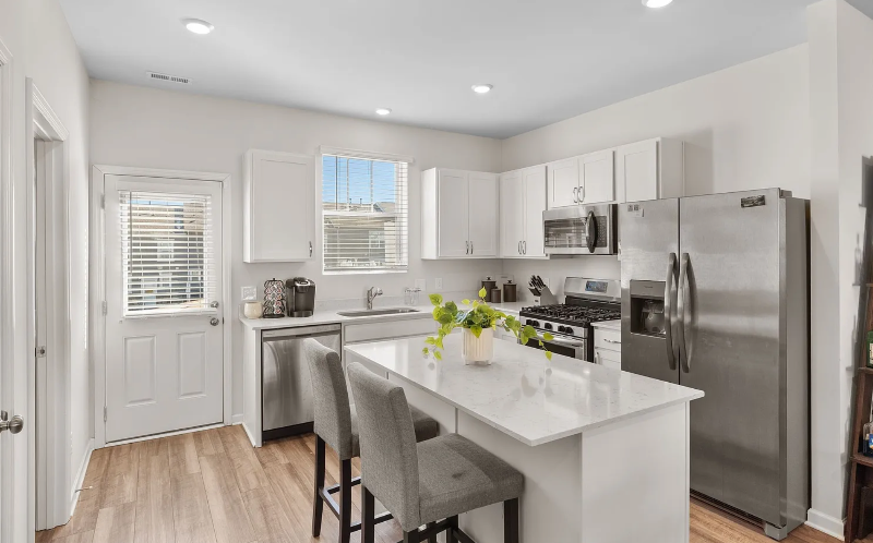 2709 Fordham St - Photo 7 of 20