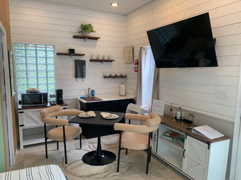 3100 Berkshire Rd - Photo 2 of 19