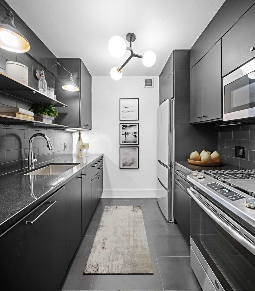 516 W 47th St #S6A - Photo 2 of 26