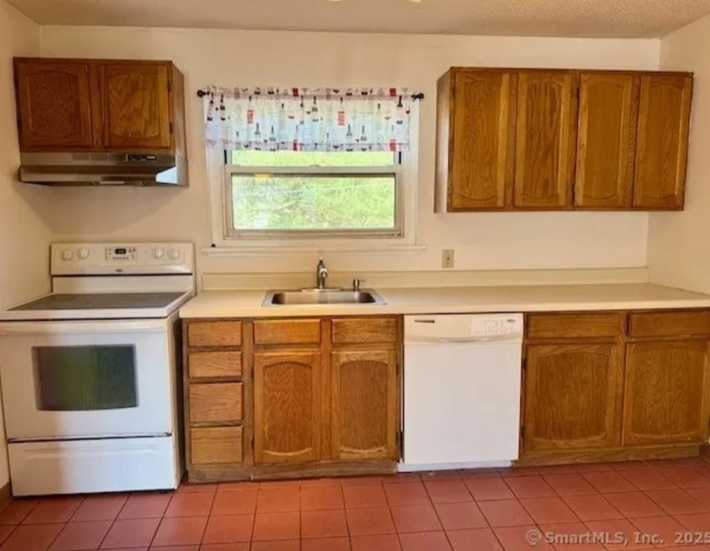 482 Oak Ave #60 - Photo 2 of 8