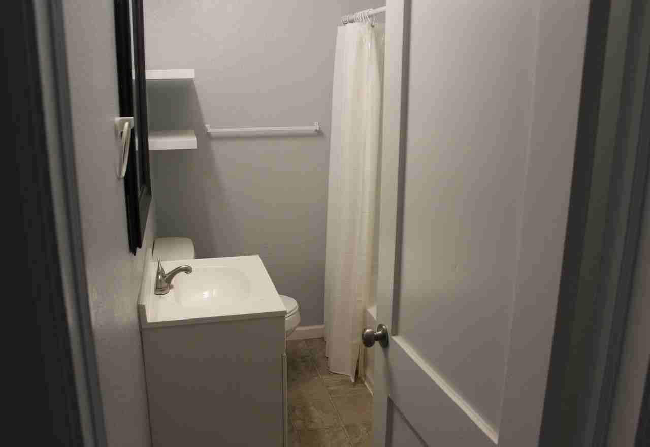 1523 W 17th St N #NA - Photo 3 of 15