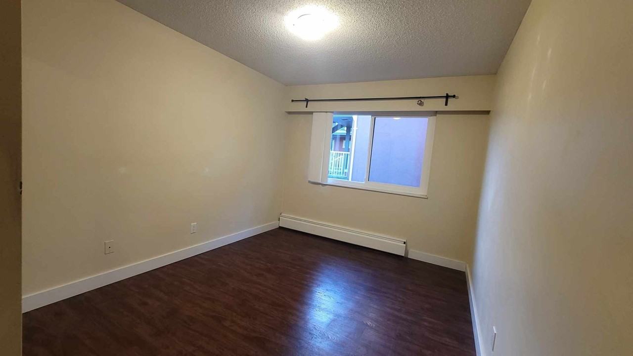 170 5th Street West - Photo 3 of 6