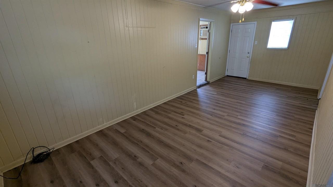 2425 Mchugh Rd - Photo 7 of 12