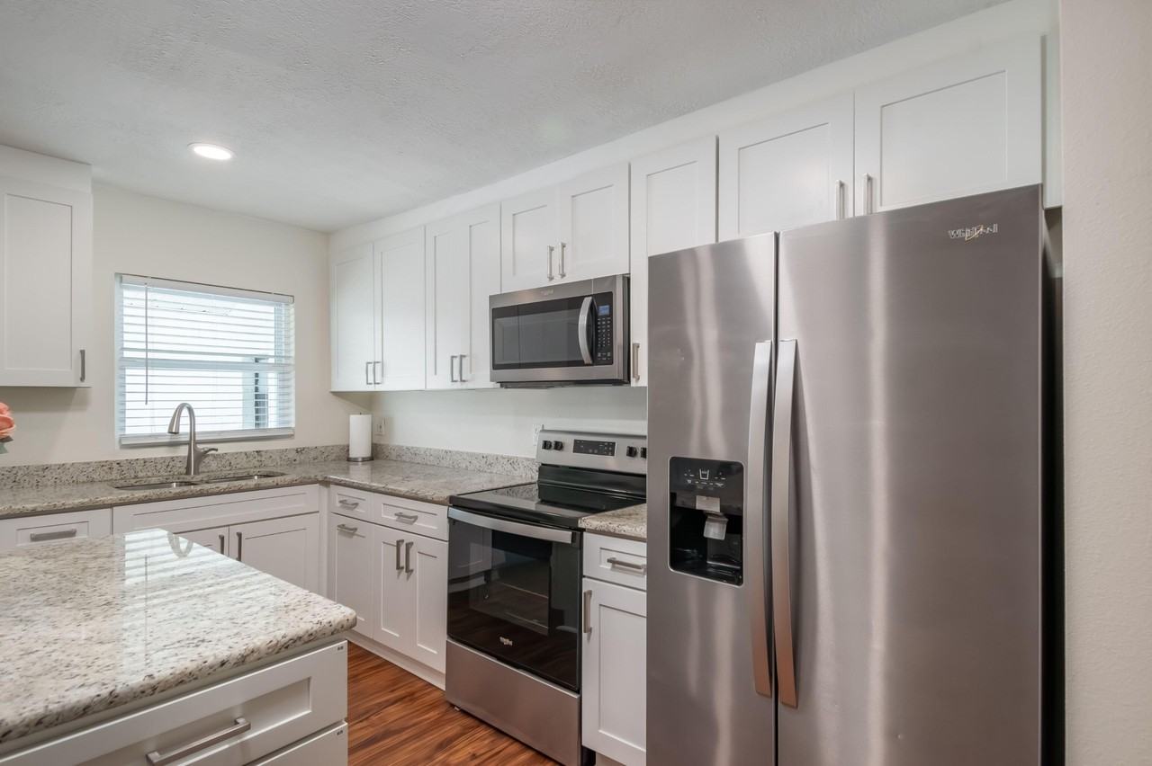 Southwest 3rd Street - Photo 4 of 14