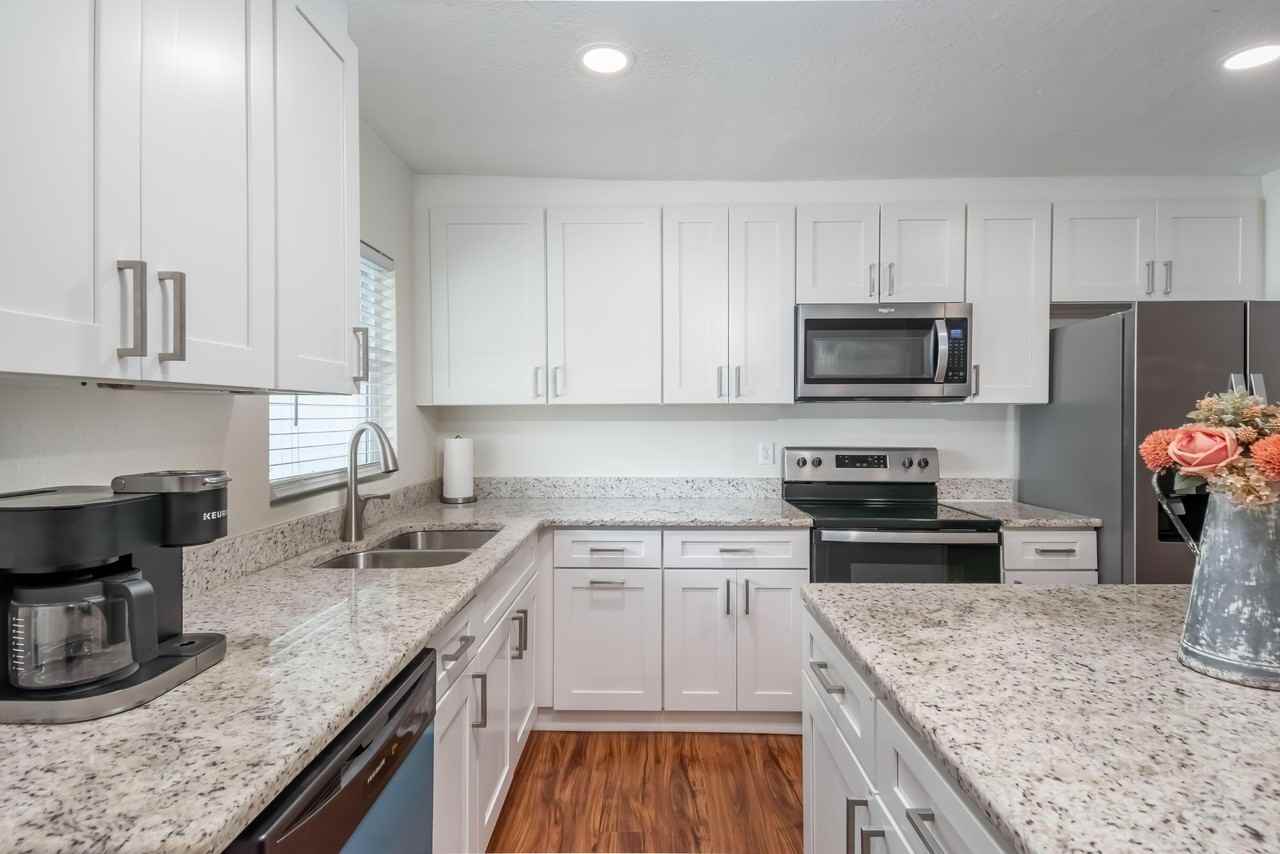 Southwest 3rd Street - Photo 6 of 14