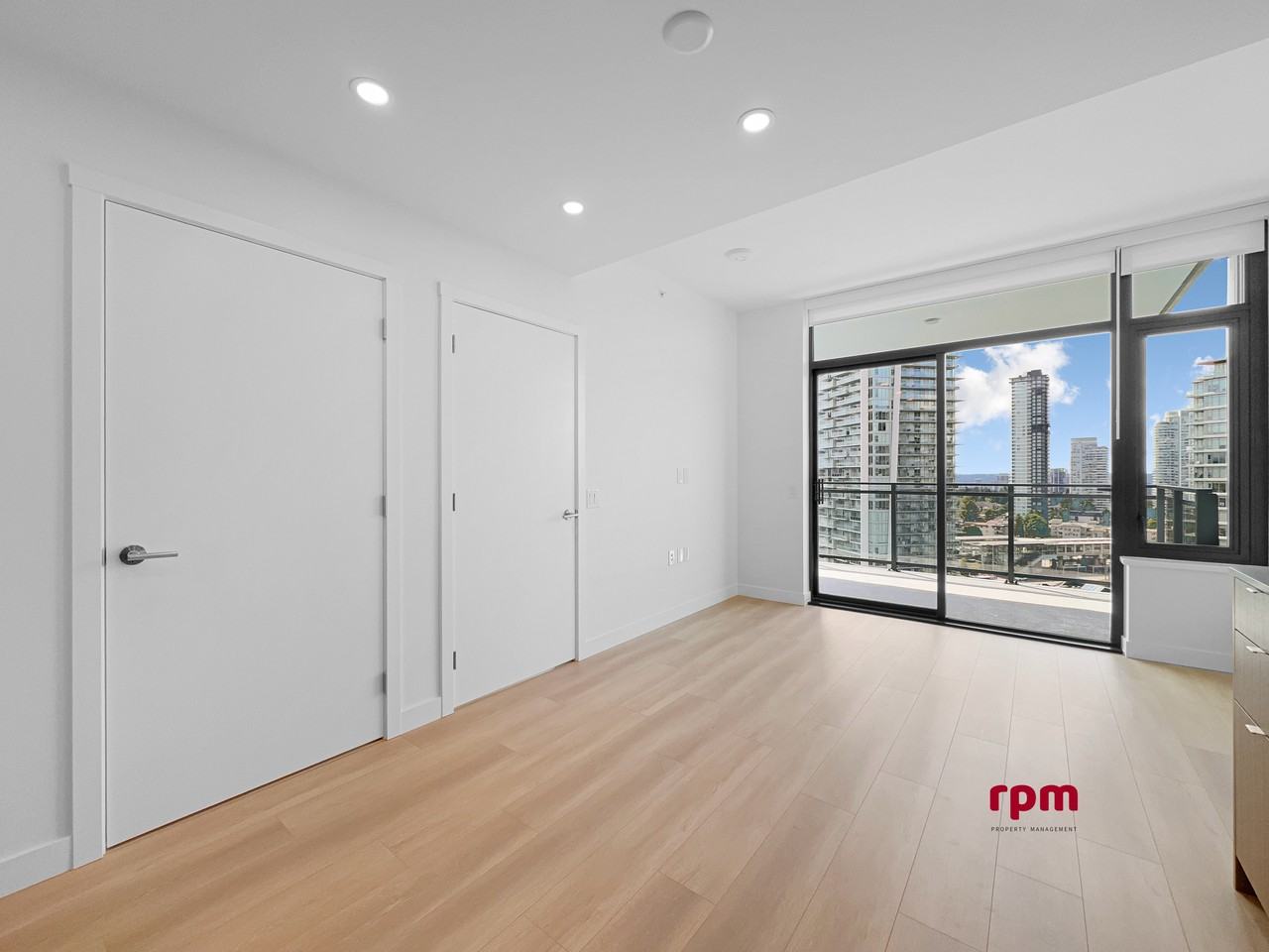 626 Claremont Street - Photo 6 of 22