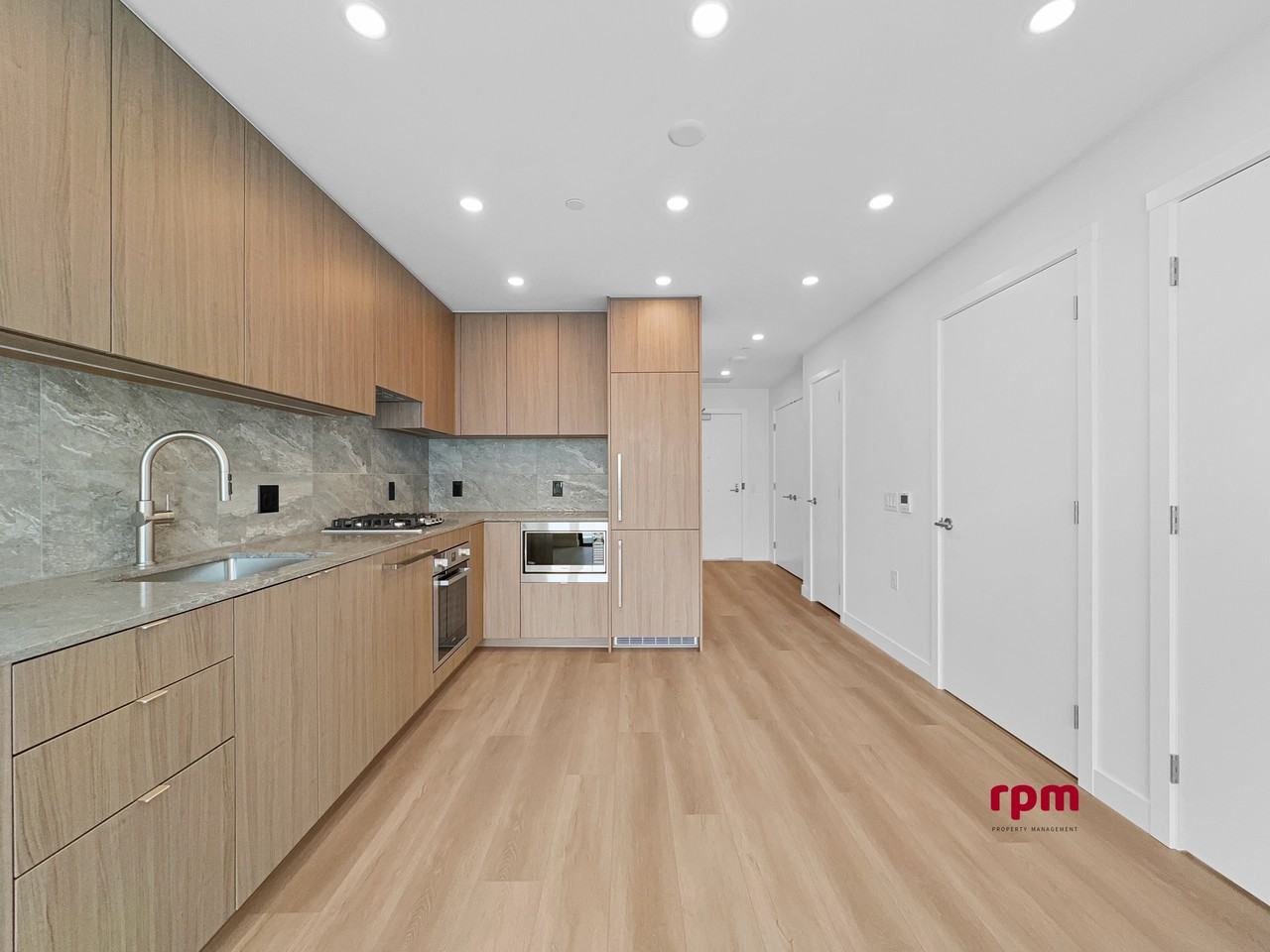 626 Claremont Street - Photo 5 of 22