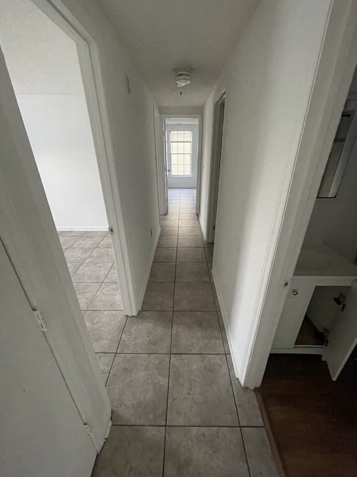 1600 Arlyn Circle #H - Photo 3 of 29