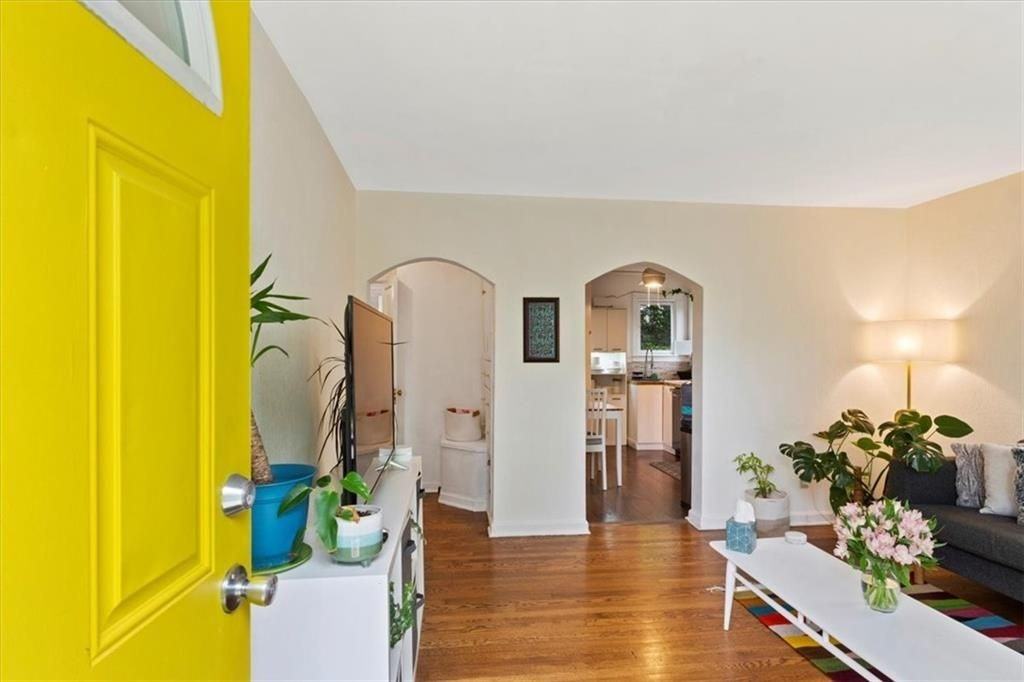 3308 Wood Ave - Photo 3 of 13