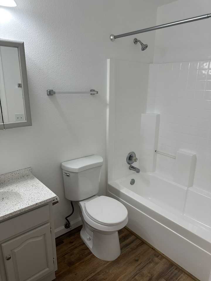 10549 W. Carousel, Unit A - Photo 5 of 11