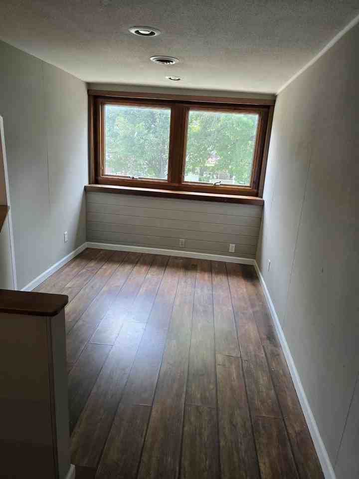 406 West Maple Street - Photo 5 of 7