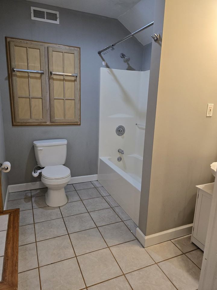 406 West Maple Street - Photo 6 of 7