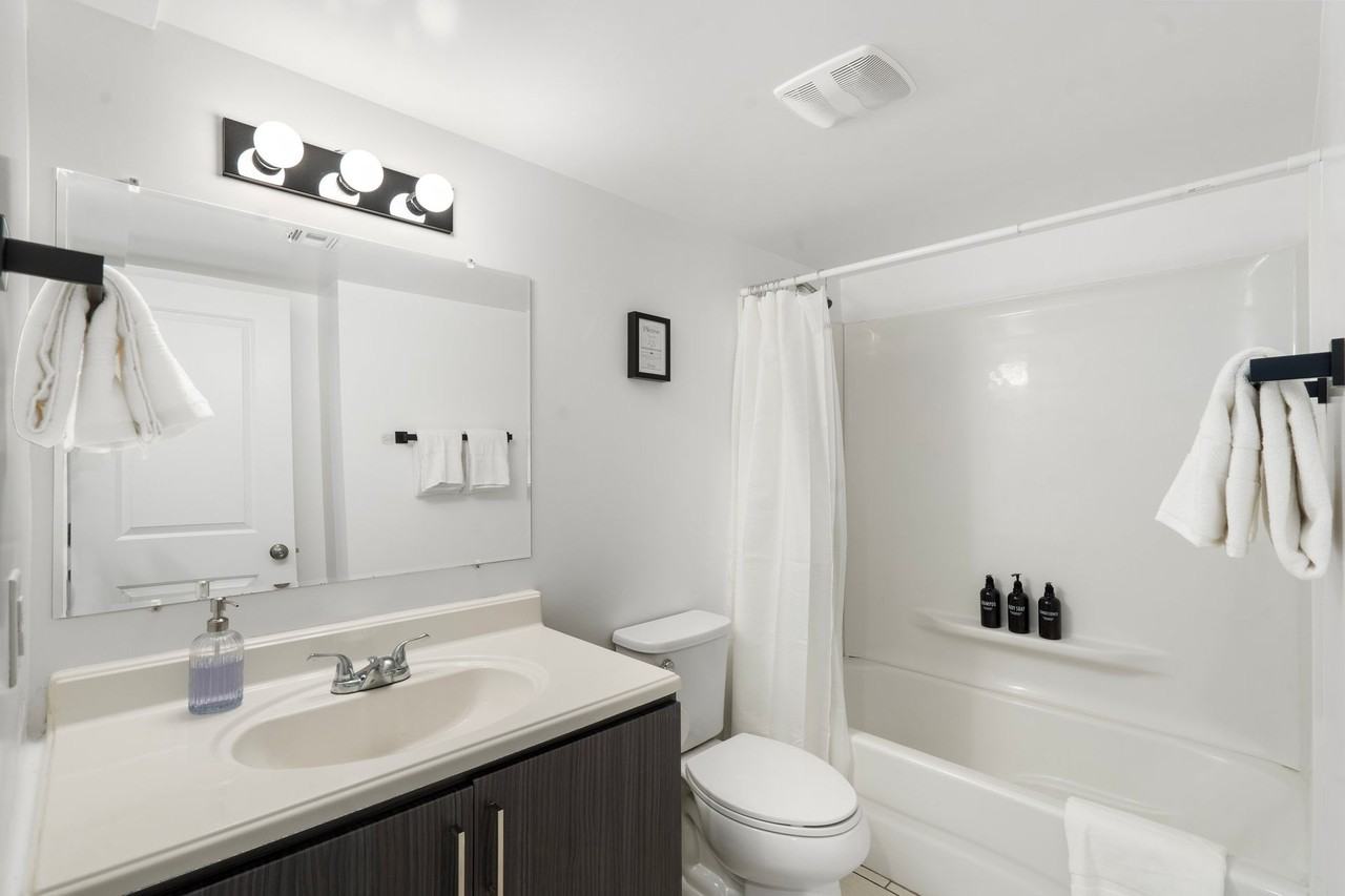 Fringe City View - Photo 6 of 22