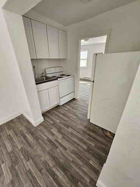 527 1st Ave E_527 - Photo 4 of 13