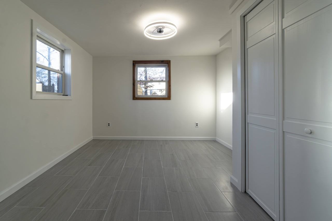 13708 Knowles St - Photo 2 of 8