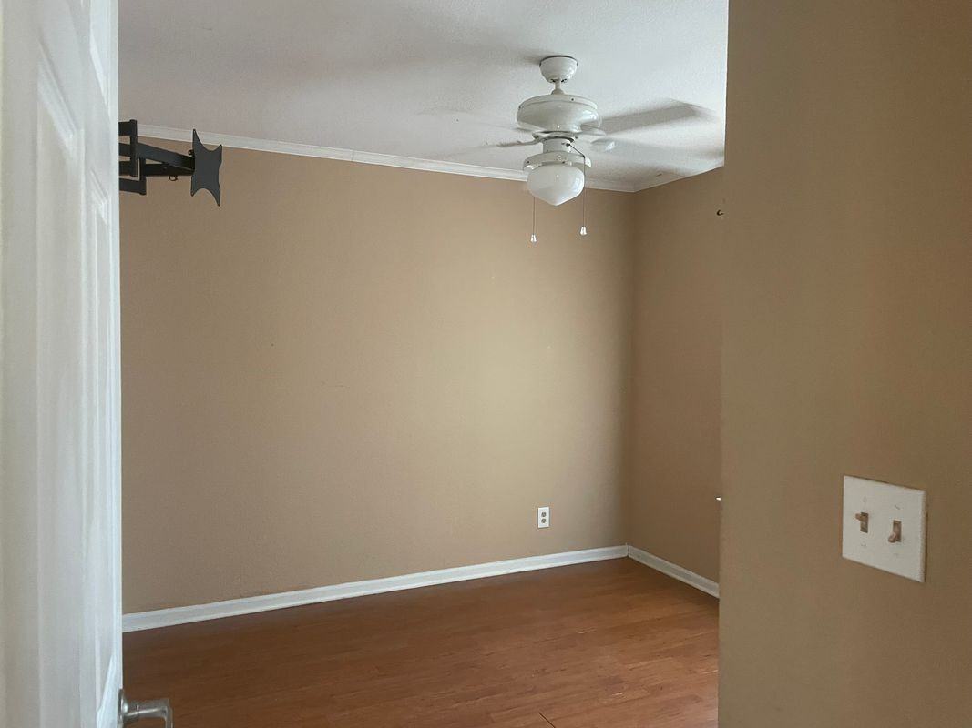 9552 Chinn St - Photo 4 of 13
