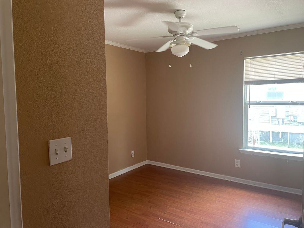 9552 Chinn St - Photo 5 of 13