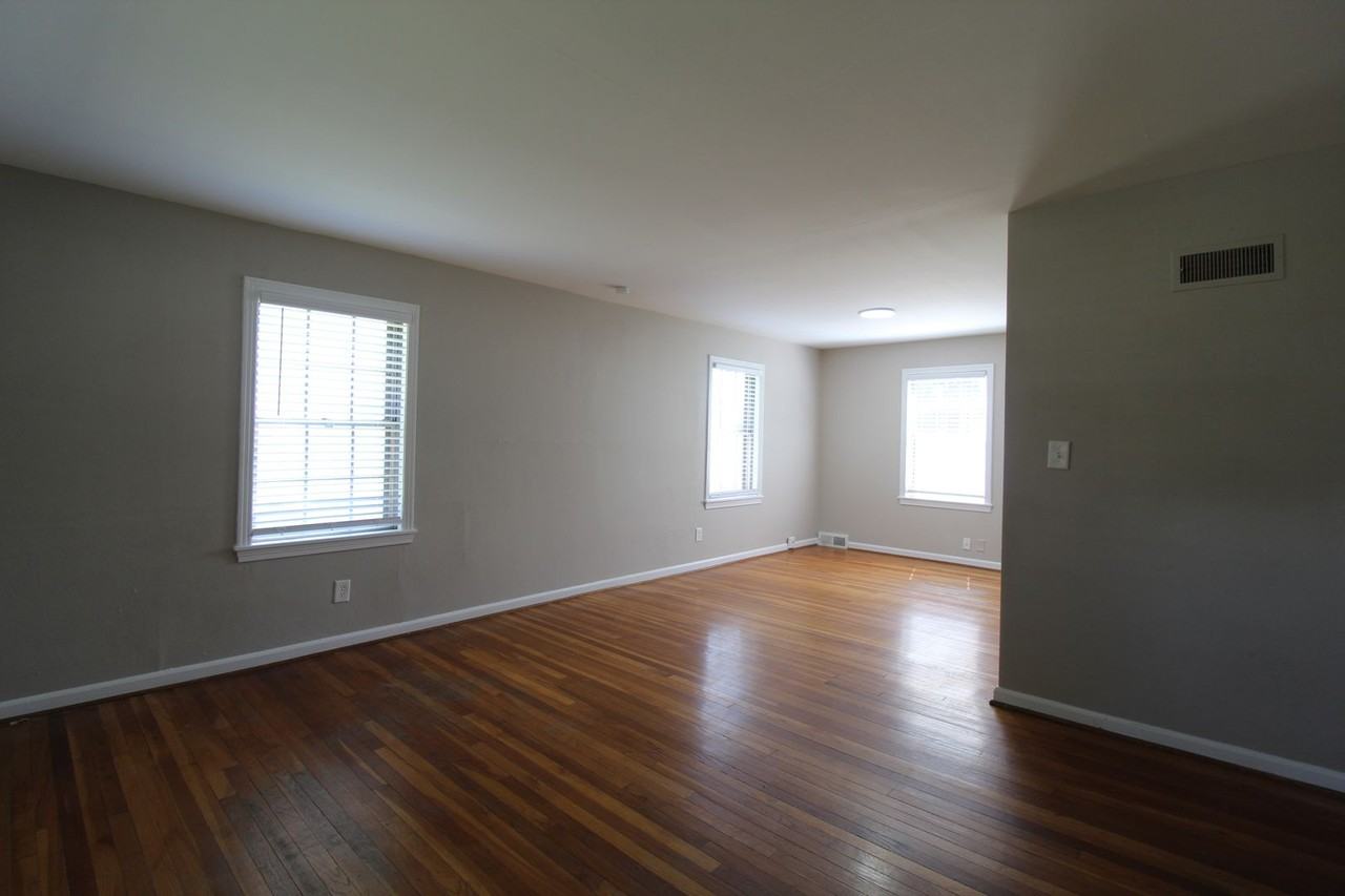 7602 Terrace St - Photo 2 of 11