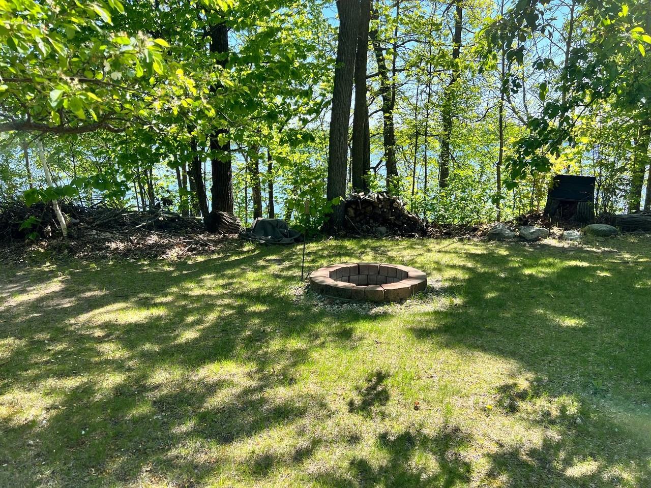 1926 Island View Dr Ne - Photo 2 of 17