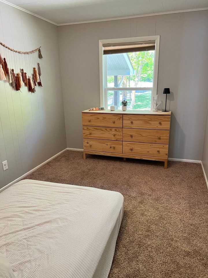 1926 Island View Dr Ne - Photo 4 of 17