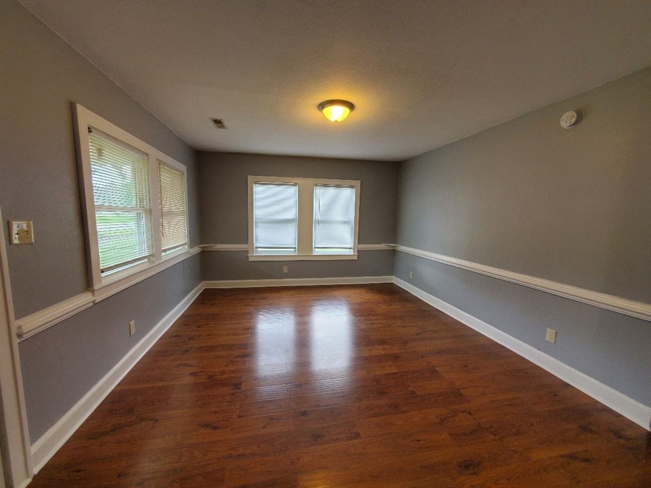 1634 Peartree Rd - Photo 3 of 15