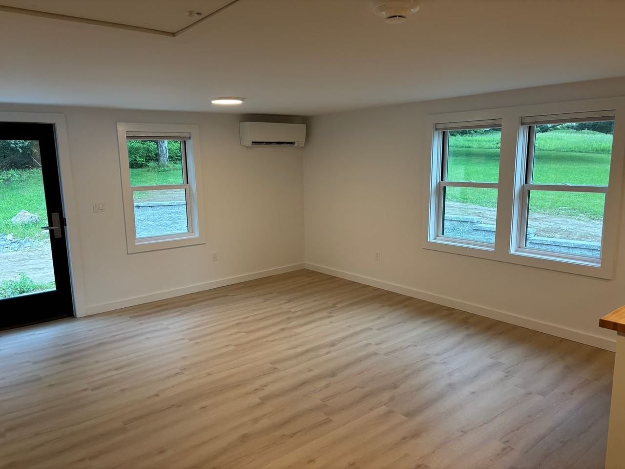 200 Laurel Street - Photo 4 of 22
