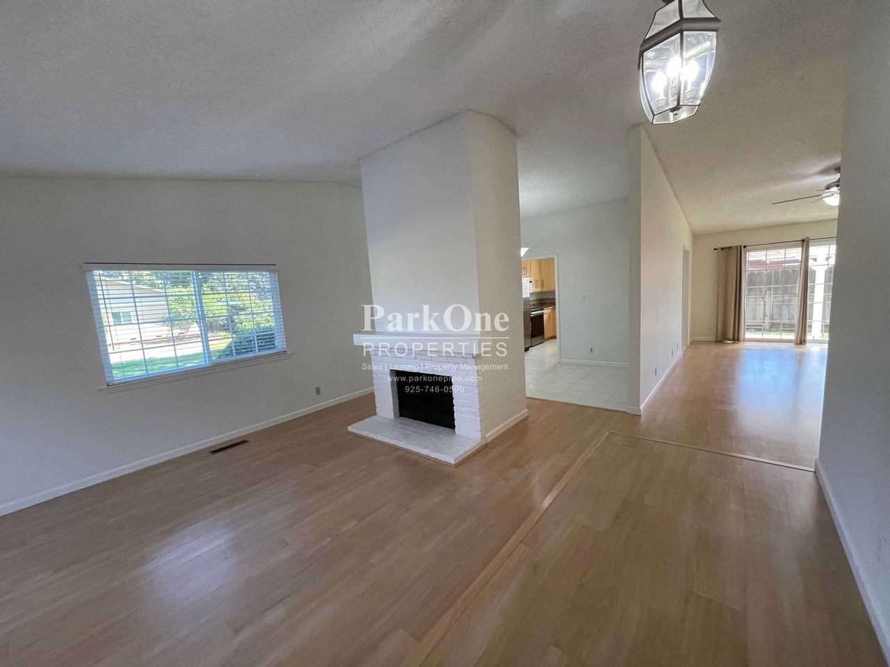 562 Mt Dell Dr - Photo 2 of 34