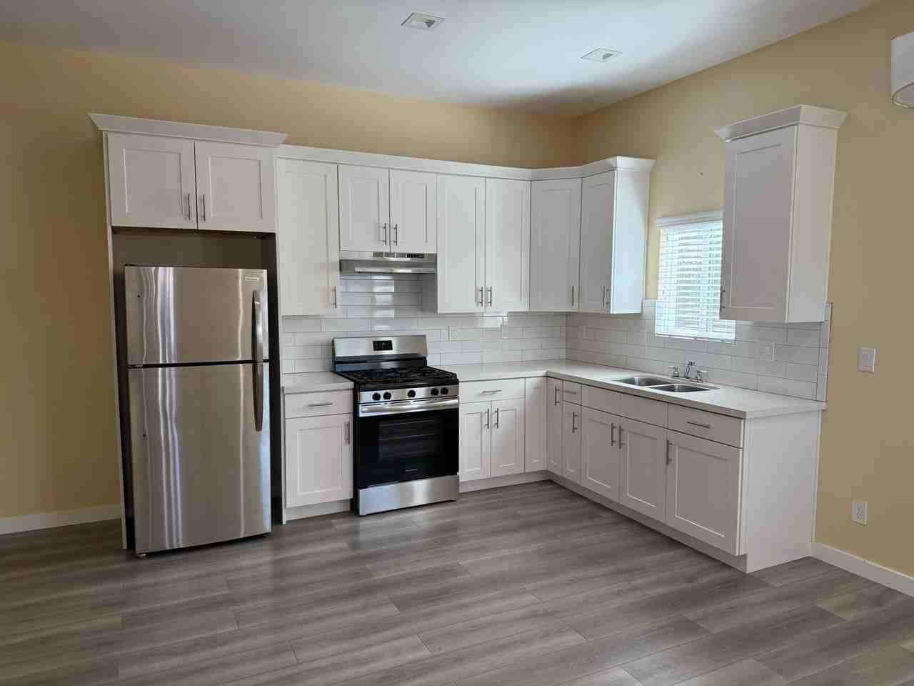 5602 Hoover Ave - Photo 3 of 15