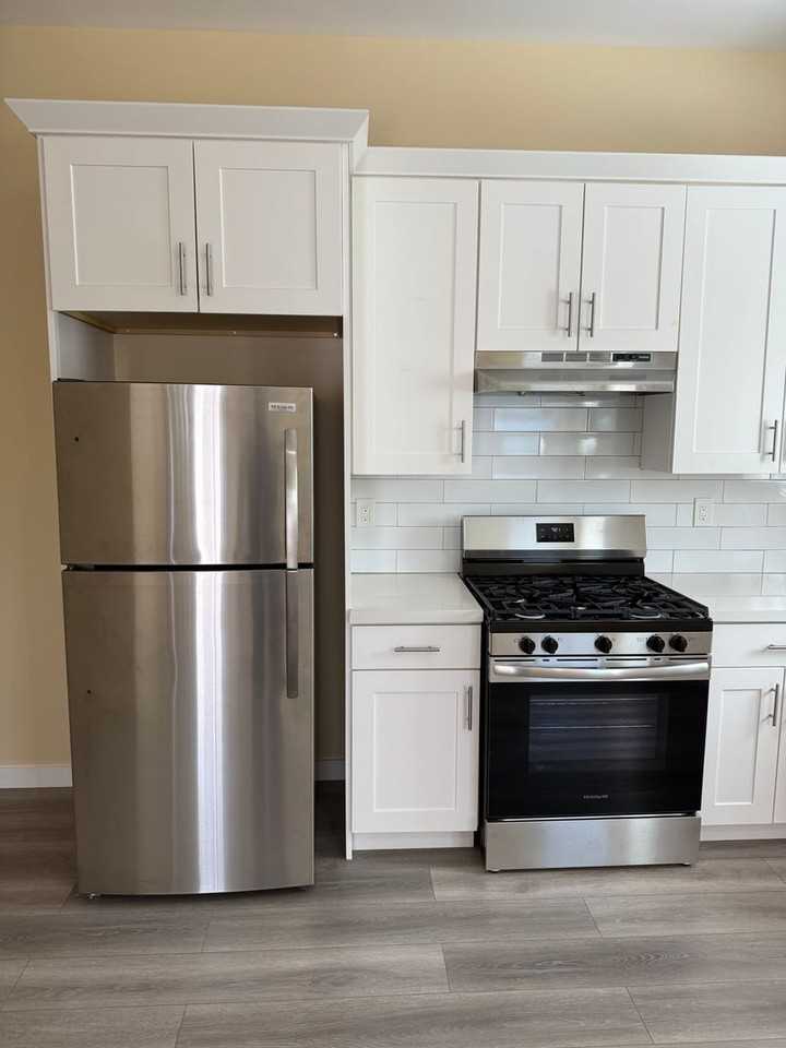 5602 Hoover Ave - Photo 4 of 15