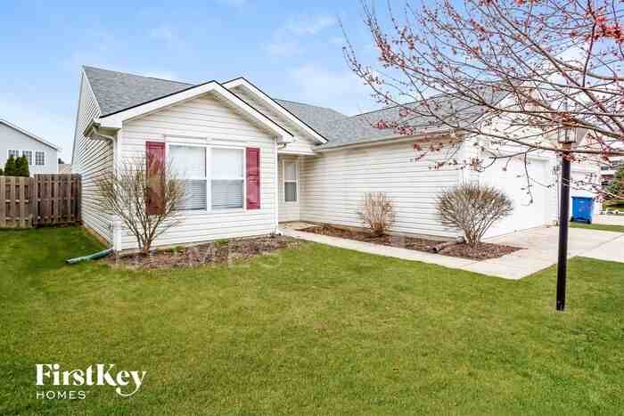 12730 Old Pond Rd - Photo 2 of 15