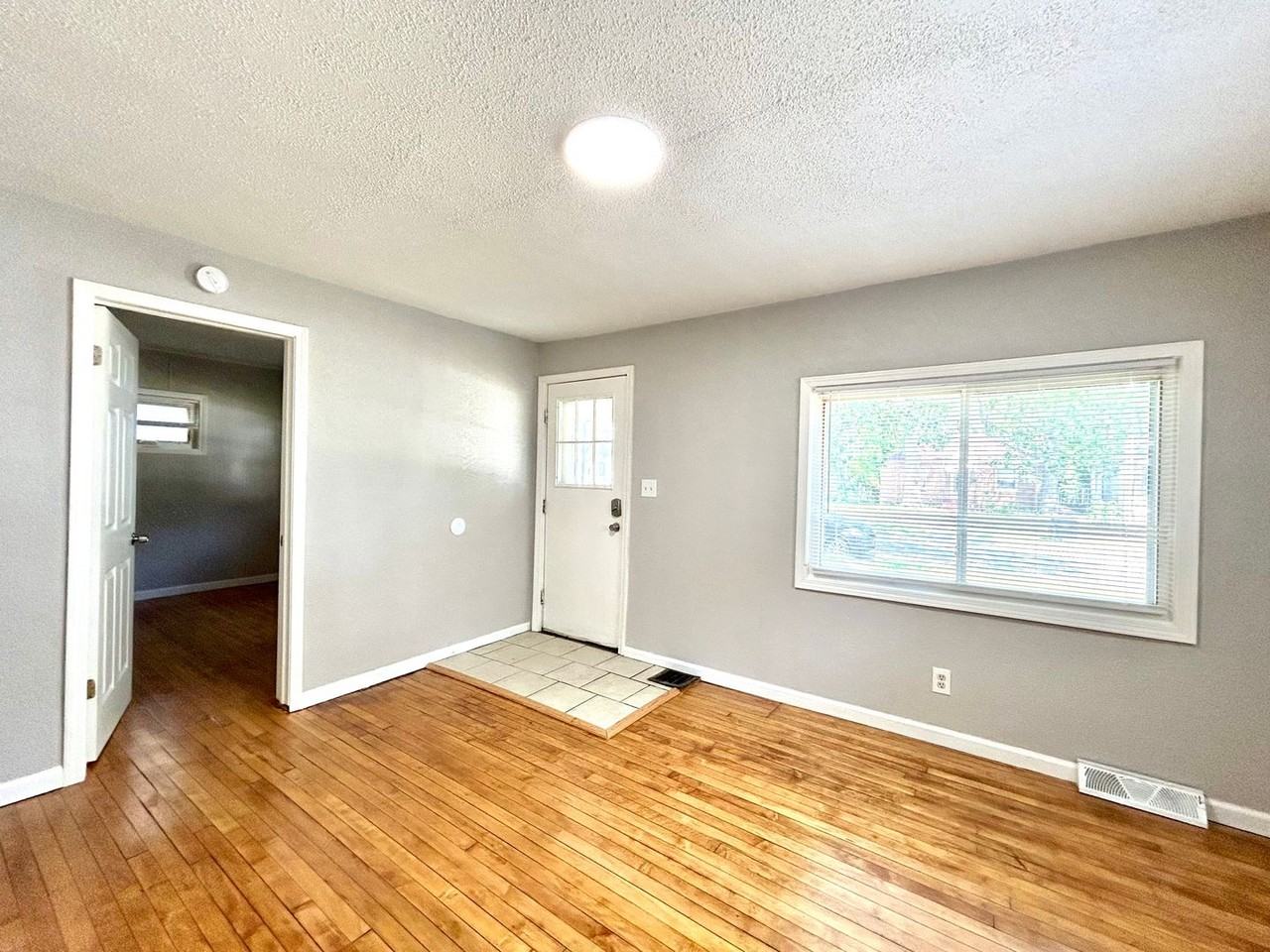 1923 Ray St - Photo 2 of 15