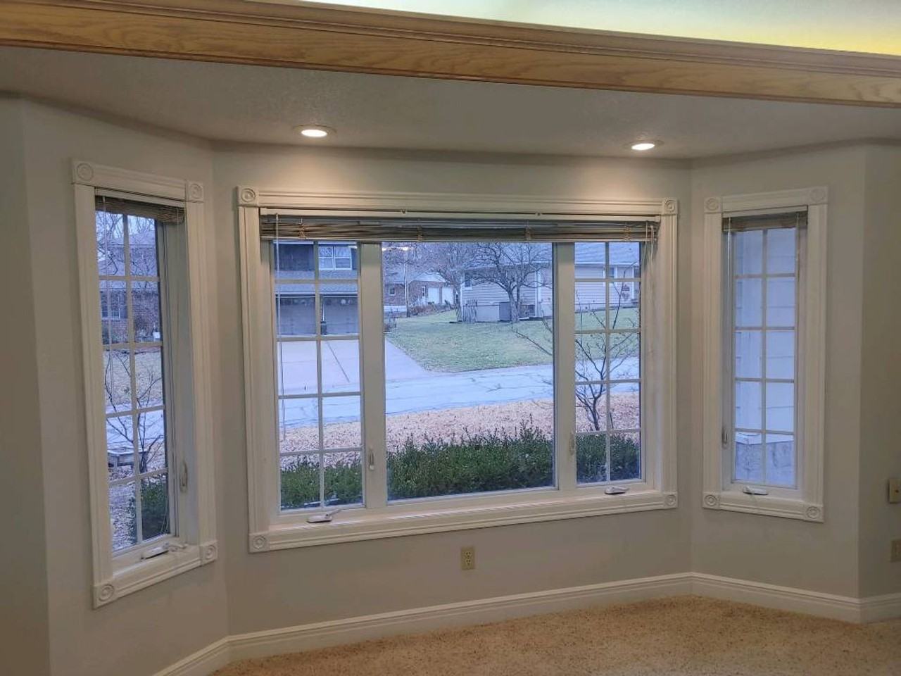 320 Se Willow Way - Photo 4 of 7