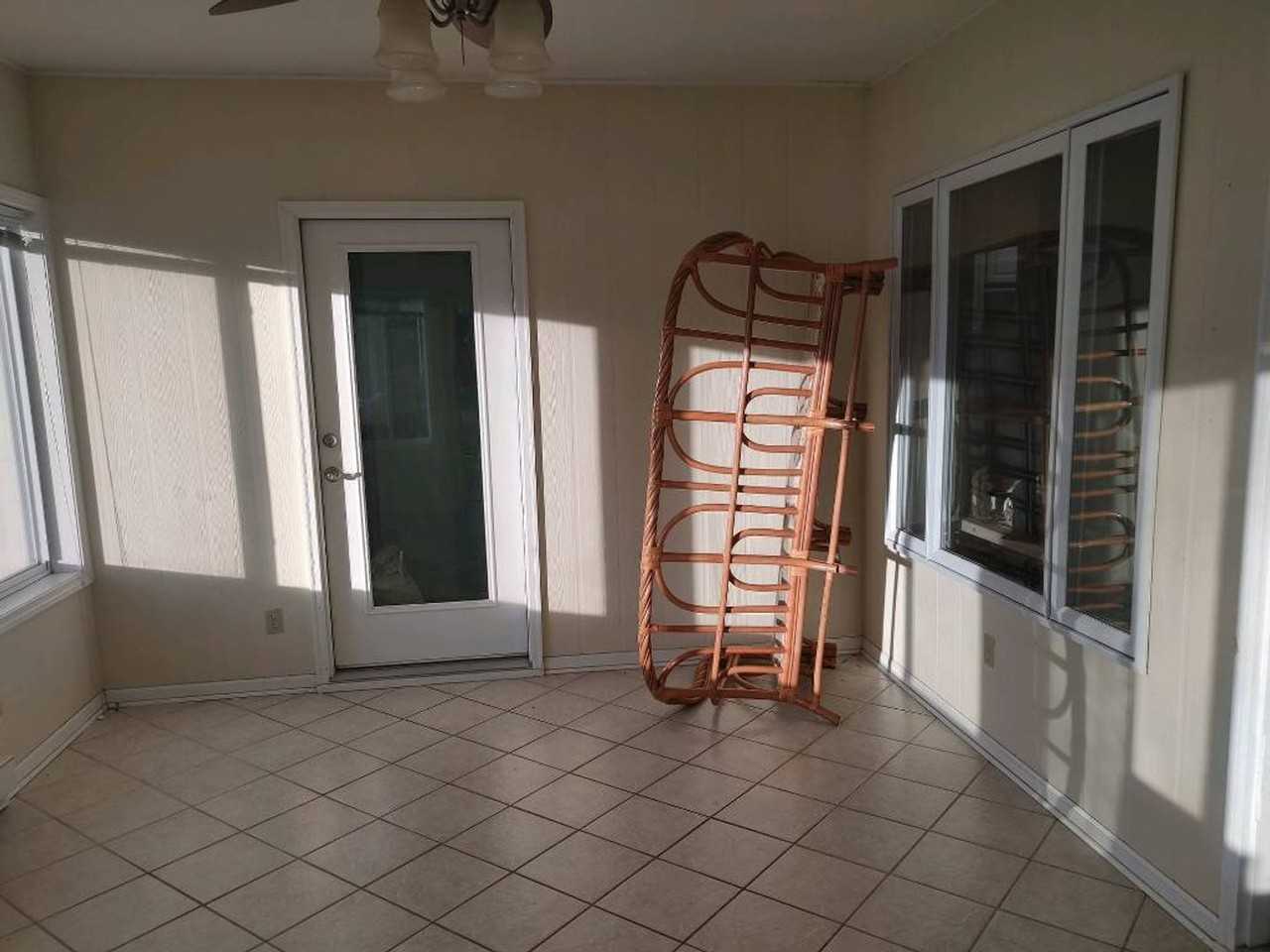 320 Se Willow Way - Photo 5 of 7