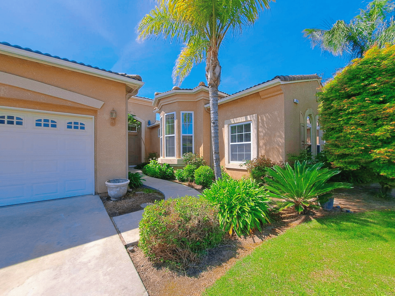 2843 E Quincy Ave - Photo 5 of 39