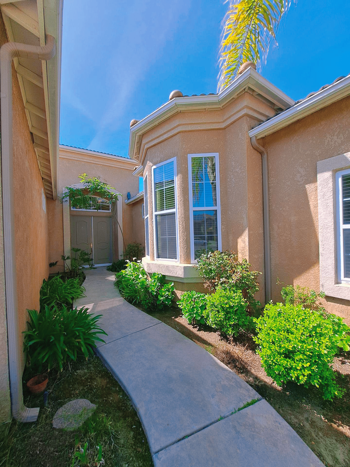 2843 E Quincy Ave - Photo 6 of 39