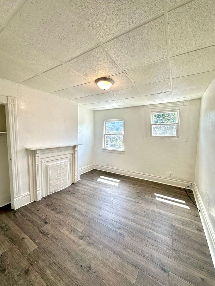 5211 Lytle Street - Photo 5 of 13